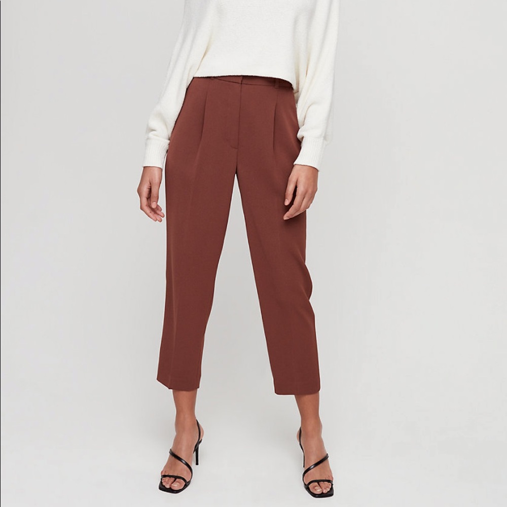 SOLD. ✨ARITZIA Dress Pants Size 8✨